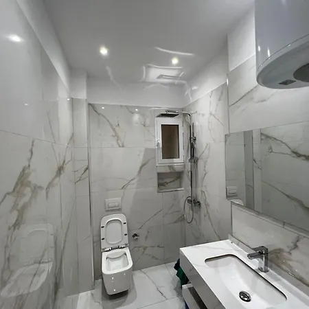 Large And Spacious At New Marina 140 Meters Apartament Wlora