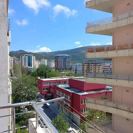 Apartament Large And Spacious At New Marina 140 Meters *